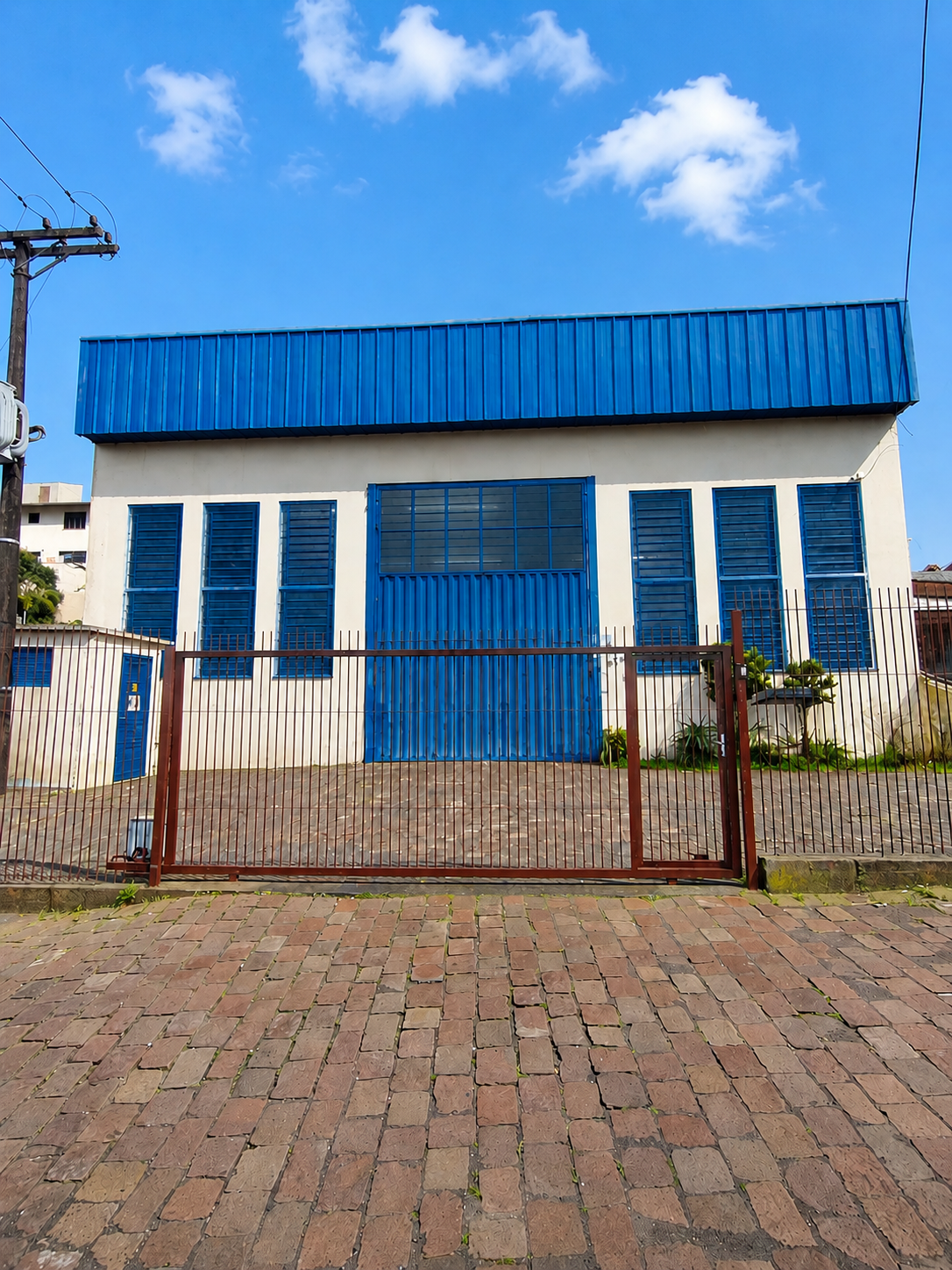 Fachada da fábrica de injeção de plásticos Sayvanplast, no bairro Jardim Eldorado, Caxias do Sul, RS